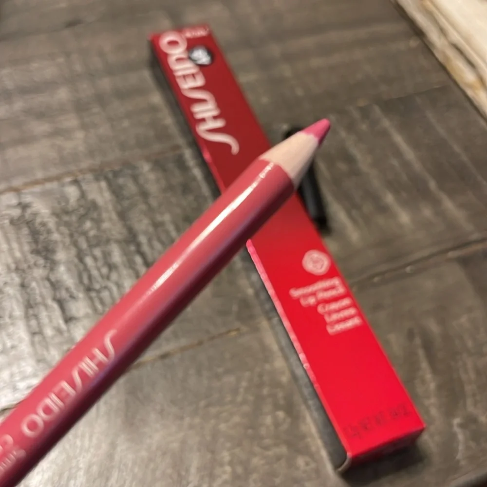 Shiseido Smoothing Lip Pencil in PK 304 - Picture 2 of 3